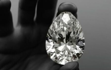 Colourless diamonds