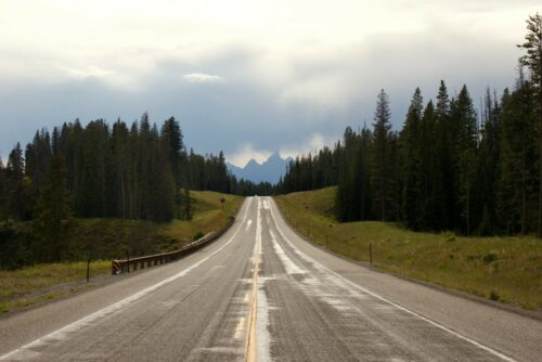 Weg naar het Teton-gebergte in Wyoming, Verenigde Staten