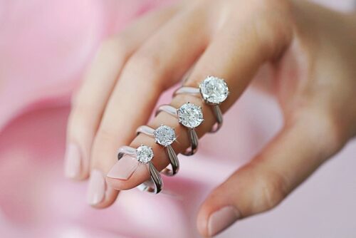 Diamond rings with diamonds of 1 carat and more in comparison