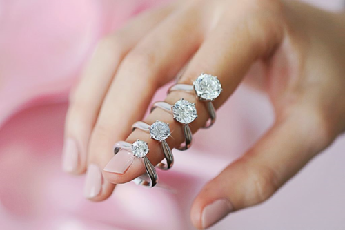 Diamant Ringe mit Diamanten in unterschiedlichem Karatgewicht